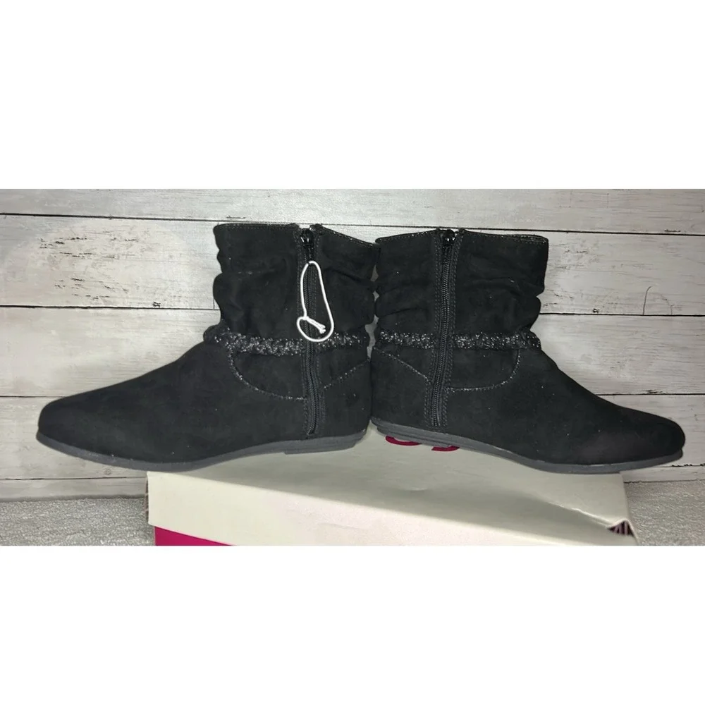 NEW Kids Black Suede Ruched Boots Memory Foam Size‎ 5 M Evelyn